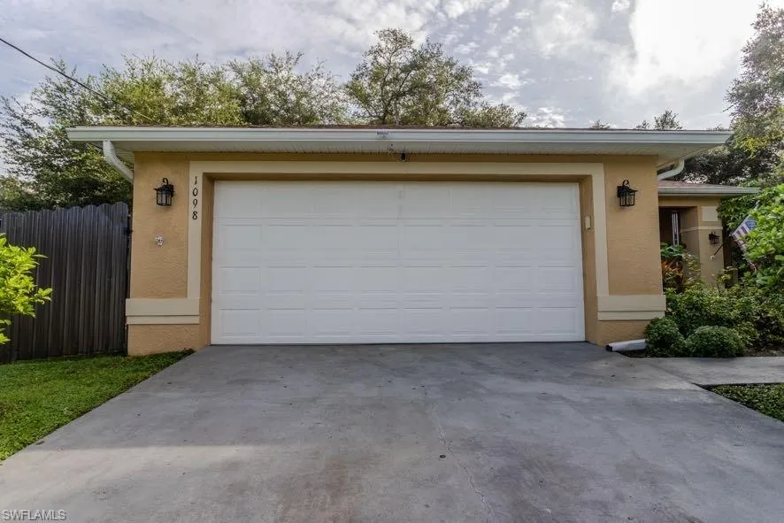 1098 Mission Lane Labelle, FL 33935
