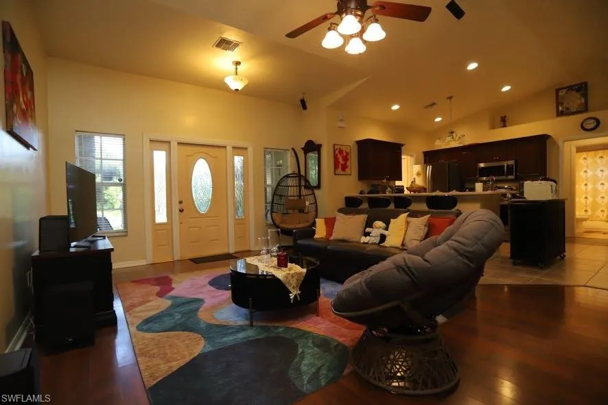 1098 Mission Lane Labelle, FL 33935