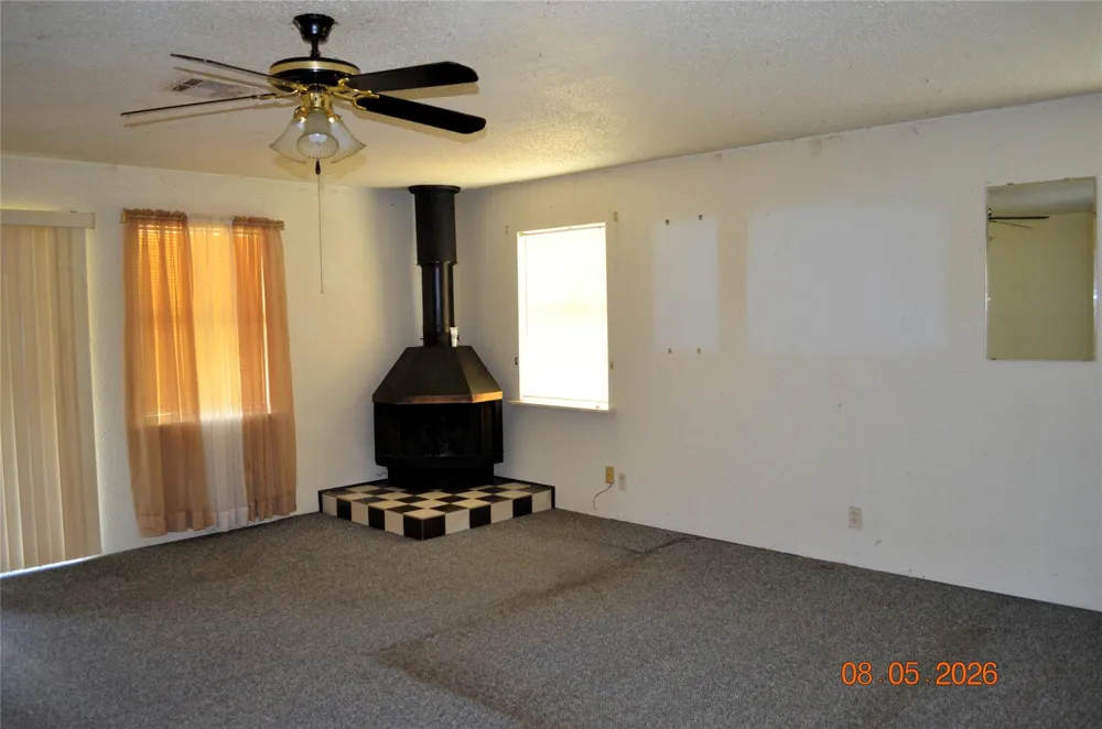 242 Lamenda Avenue Livingston, TX 77351