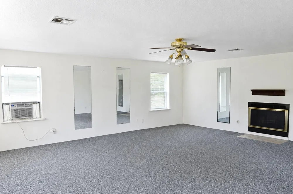 242 Lamenda Avenue Livingston, TX 77351