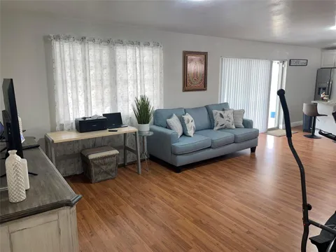 5813 NW 18TH COURT