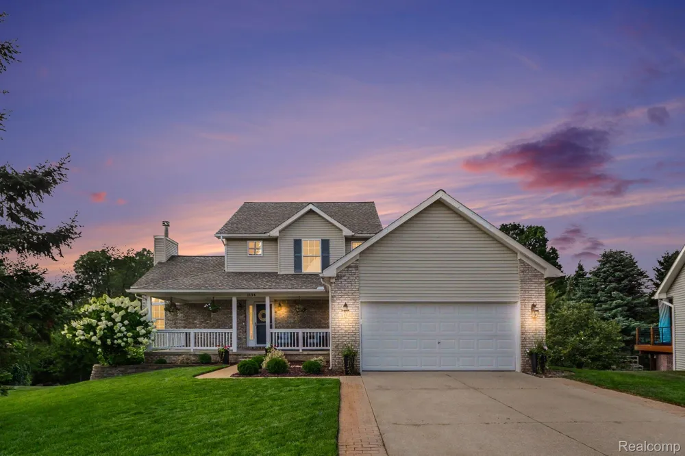 1134 Brookside Court Oxford Charter Township, MI 48371