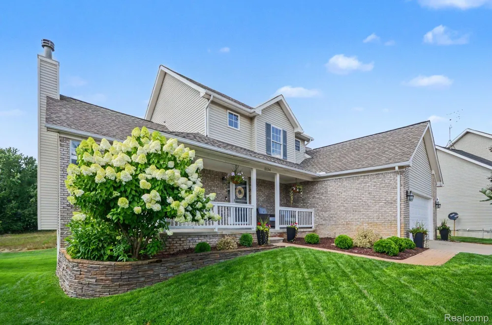 1134 Brookside Court Oxford Charter Township, MI 48371