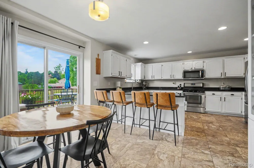 1134 Brookside Court Oxford Charter Township, MI 48371