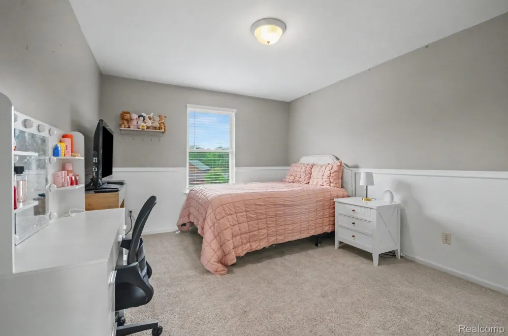 1134 Brookside Court Oxford Charter Township, MI 48371