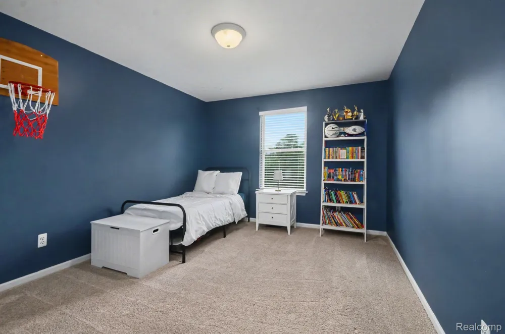 1134 Brookside Court Oxford Charter Township, MI 48371