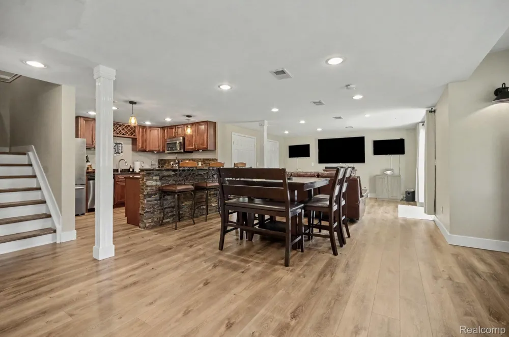 1134 Brookside Court Oxford Charter Township, MI 48371