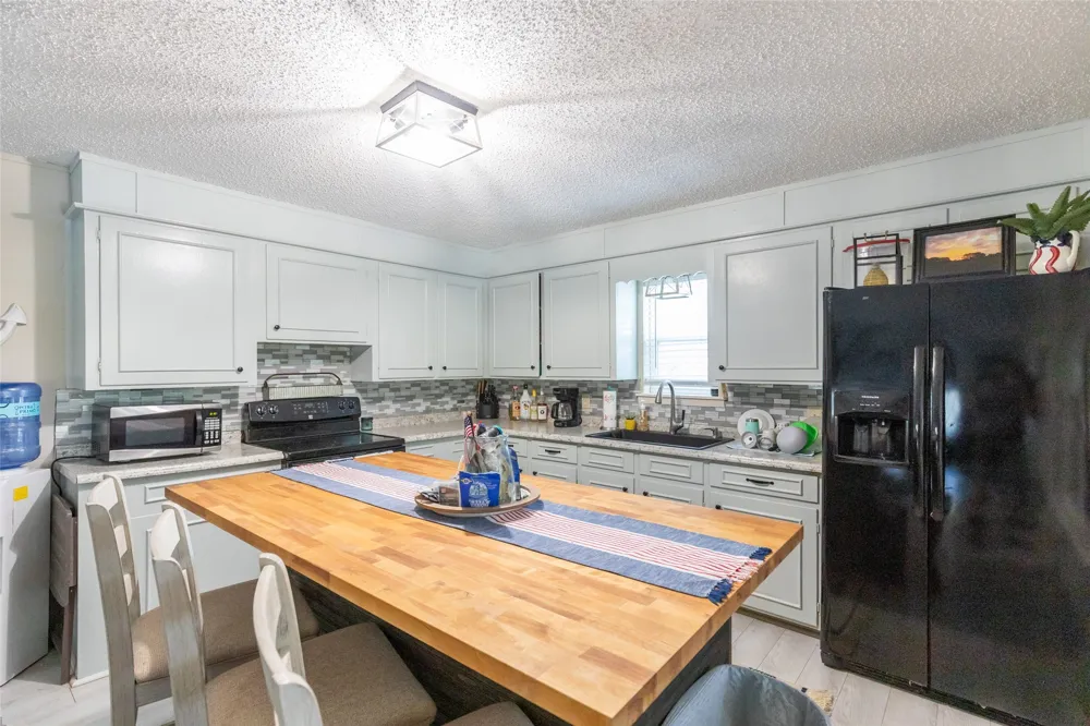 481 North Shore Drive Cisco, TX 76437