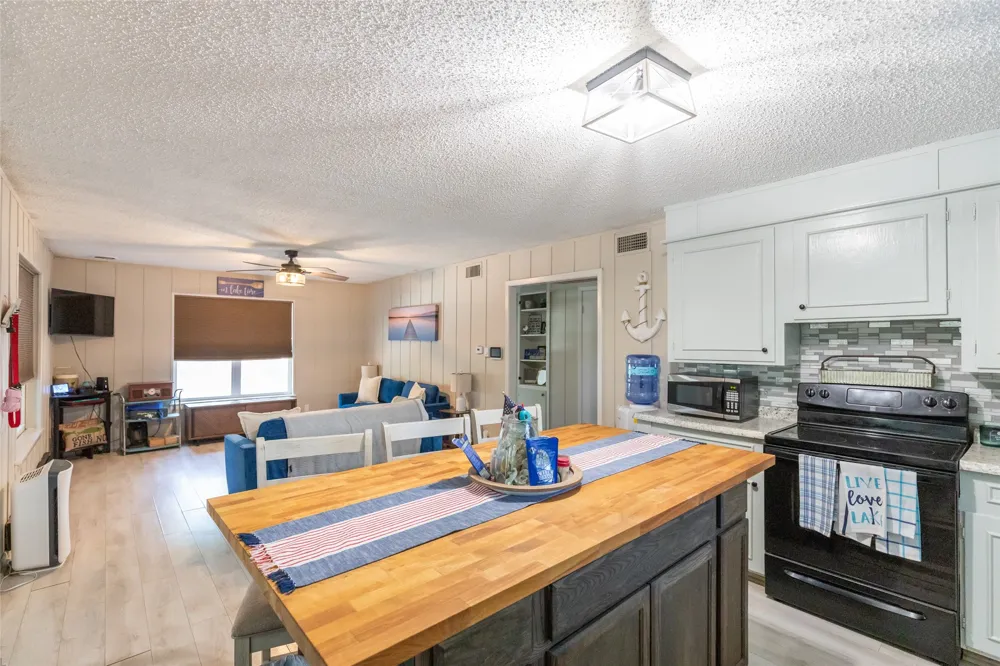 481 North Shore Drive Cisco, TX 76437