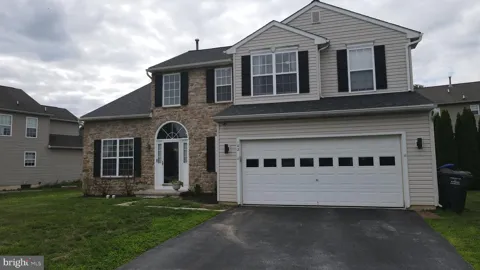 102 S INVERNESS WAY