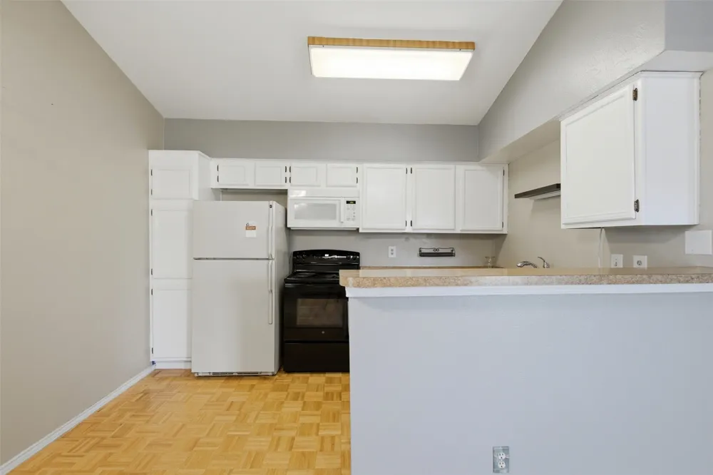 5909 Lake Hubbard Parkway #211 Garland, TX 75043