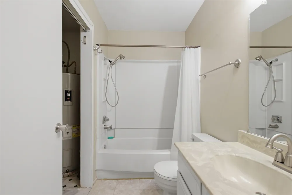 5909 Lake Hubbard Parkway #211 Garland, TX 75043