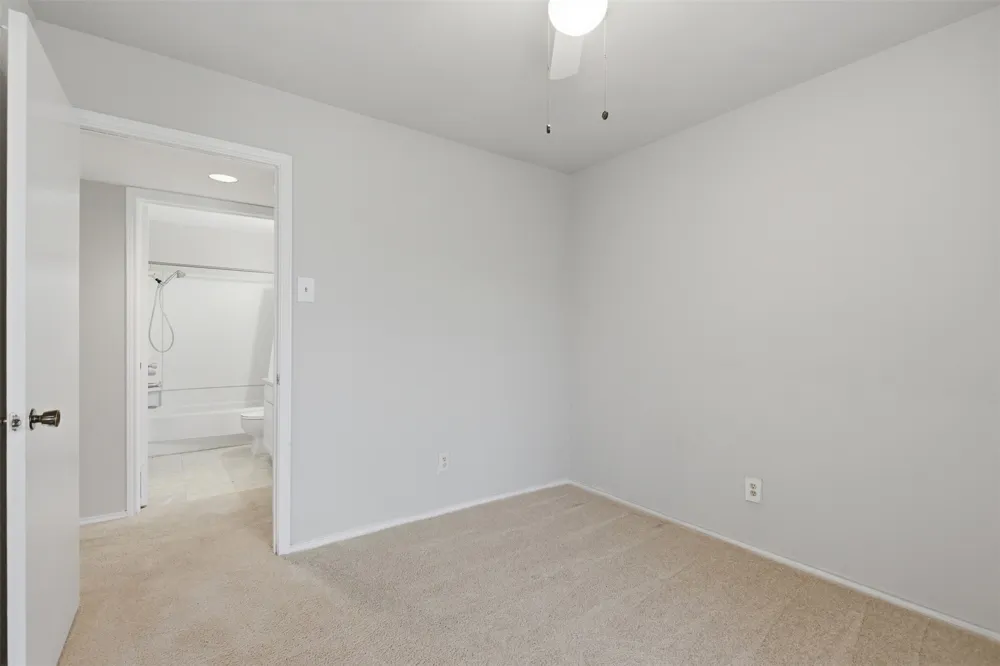 5909 Lake Hubbard Parkway #211 Garland, TX 75043