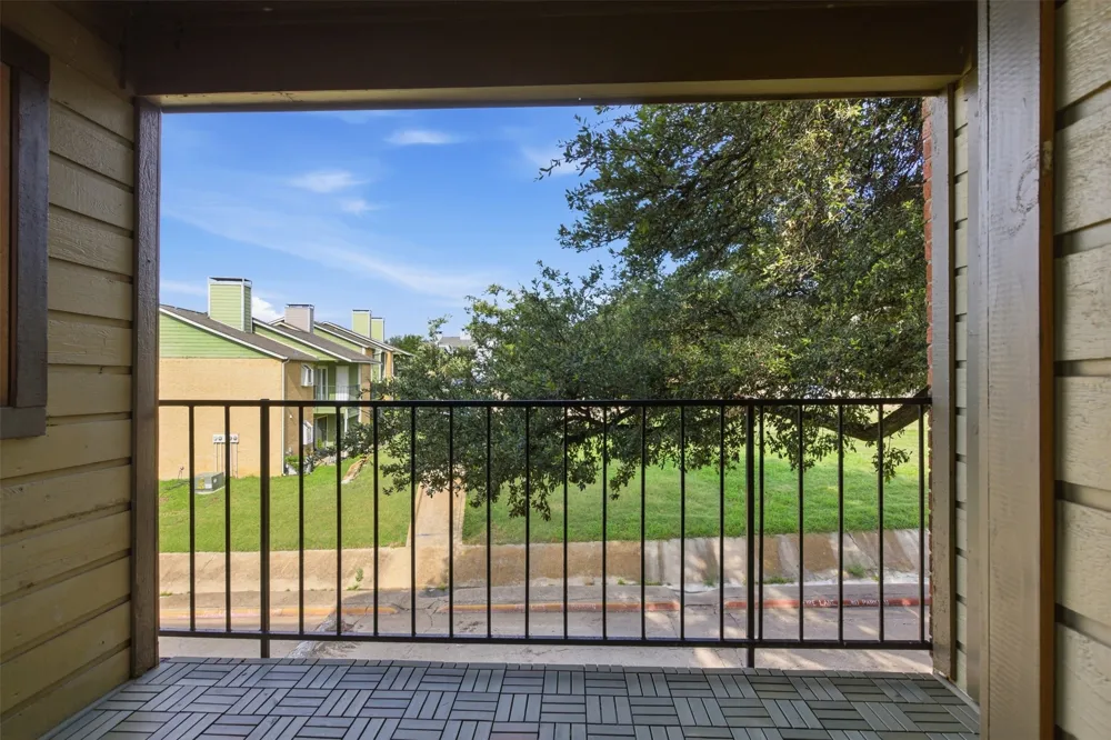 5909 Lake Hubbard Parkway #211 Garland, TX 75043