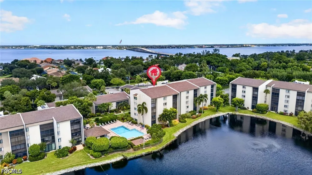 Steamboat Bend #104 Fort Myers, FL 33919