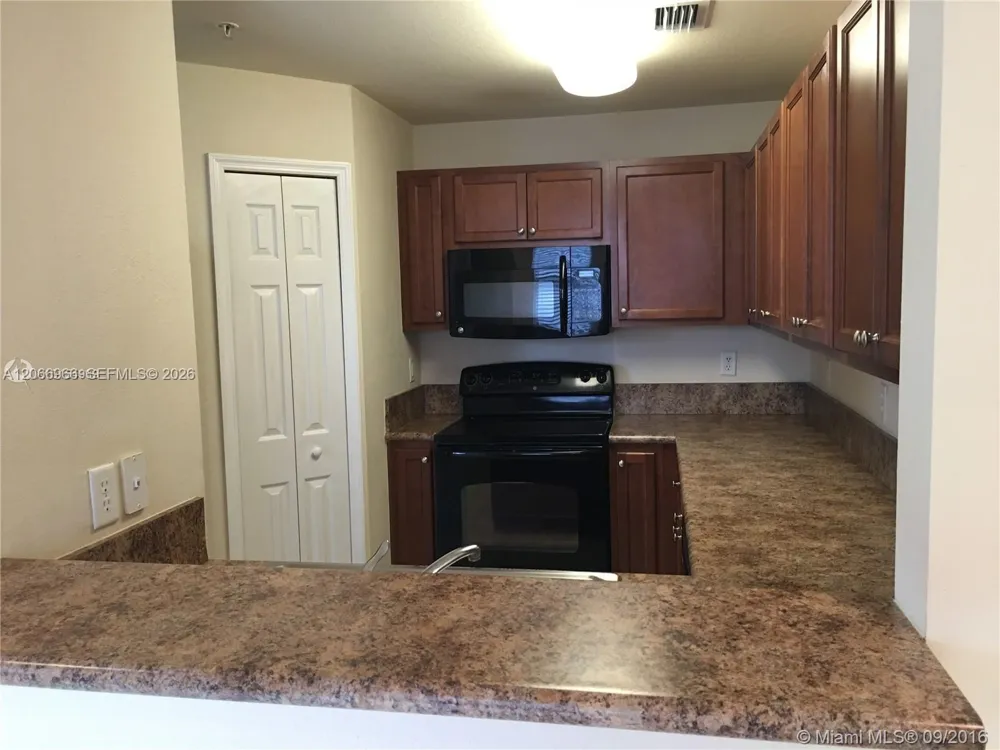 11503 NW 89th St #103 Doral, FL 33178