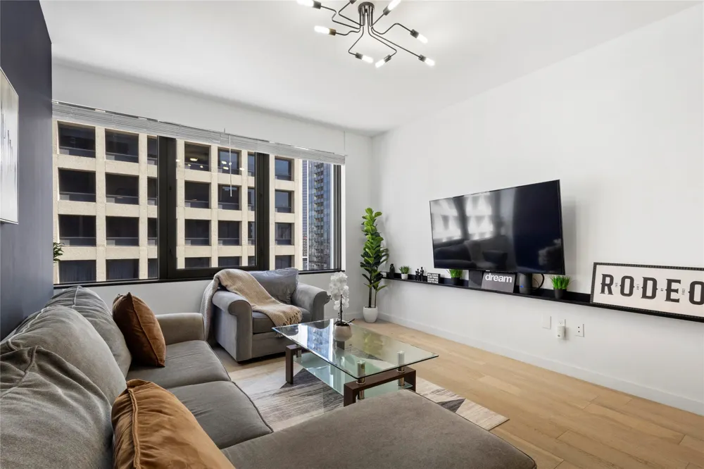 1200 Main Street #1607 Dallas, TX 75202