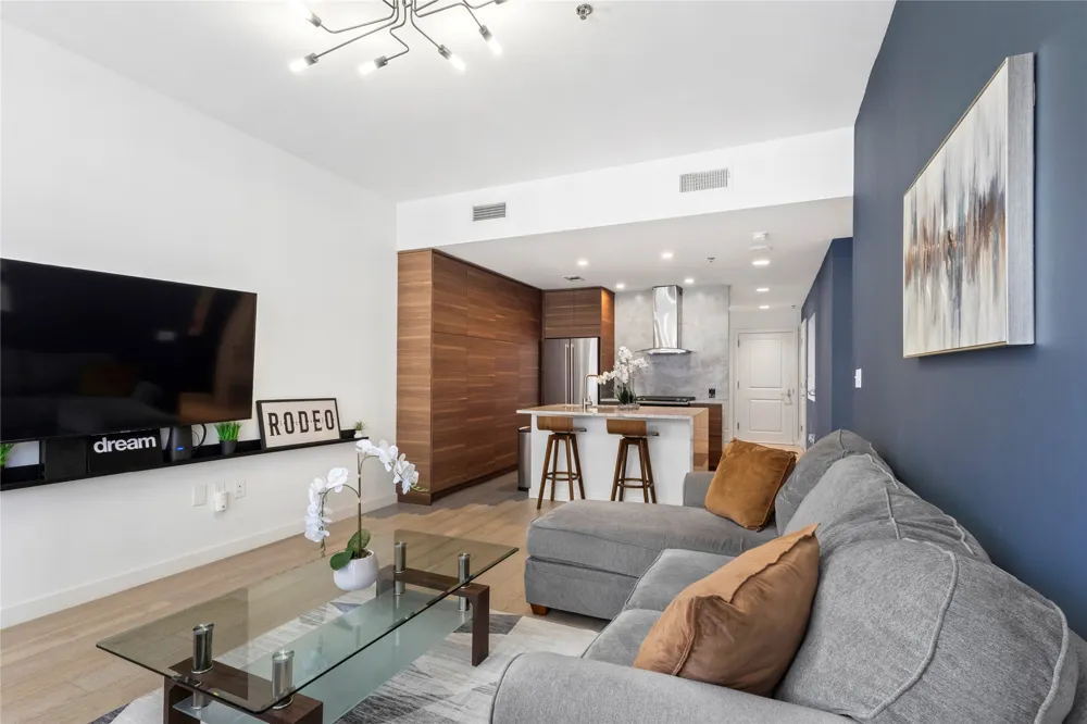 1200 Main Street #1607 Dallas, TX 75202