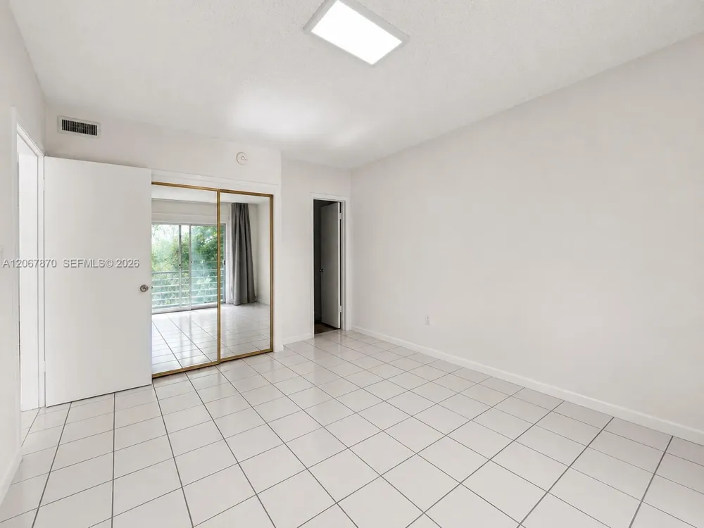 20200 NE 29th Ct #N214 Aventura, FL 33180