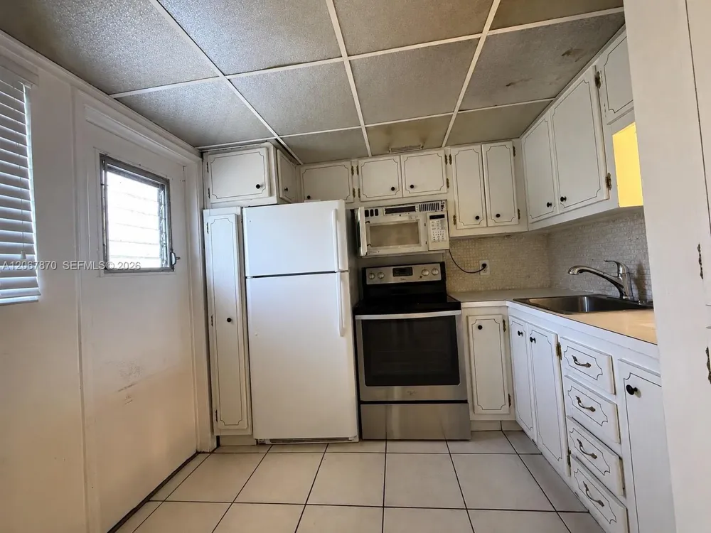 20200 NE 29th Ct #N214 Aventura, FL 33180