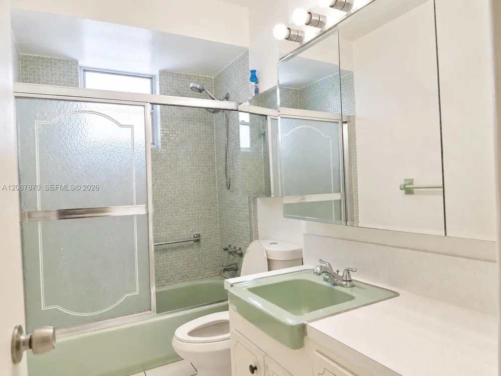 20200 NE 29th Ct #N214 Aventura, FL 33180