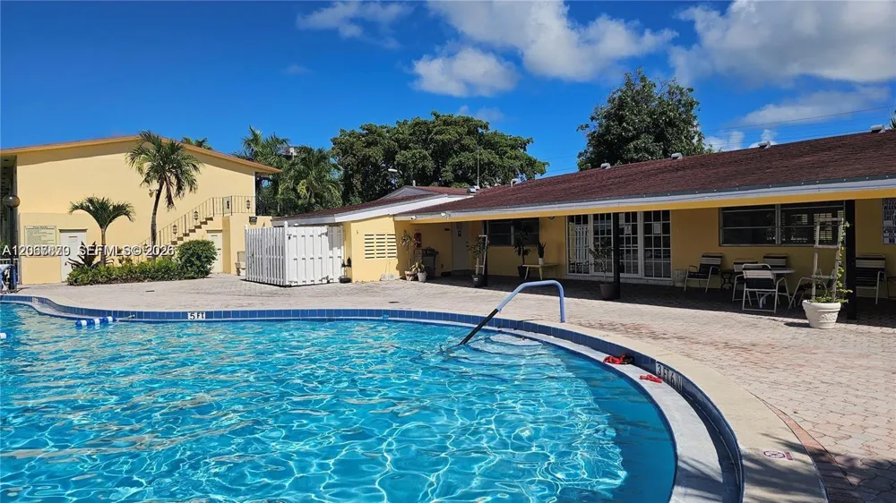 20200 NE 29th Ct #N214 Aventura, FL 33180