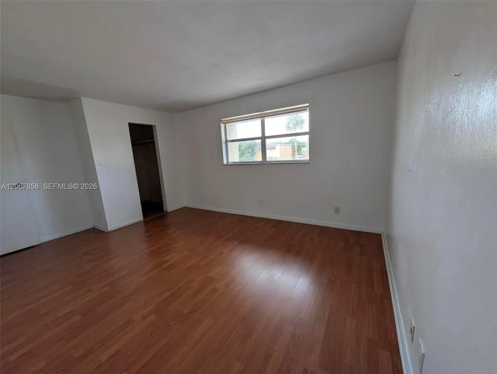 5664 Blueberry Ct #15 Lauderhill, FL 33313