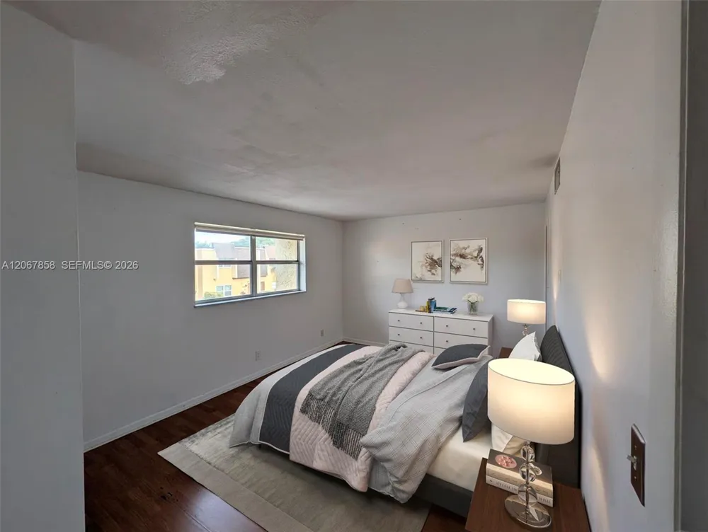 5664 Blueberry Ct #15 Lauderhill, FL 33313
