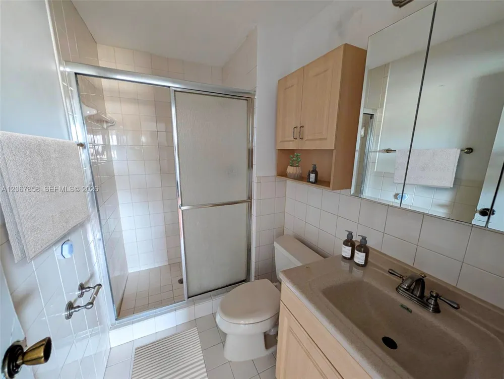 5664 Blueberry Ct #15 Lauderhill, FL 33313