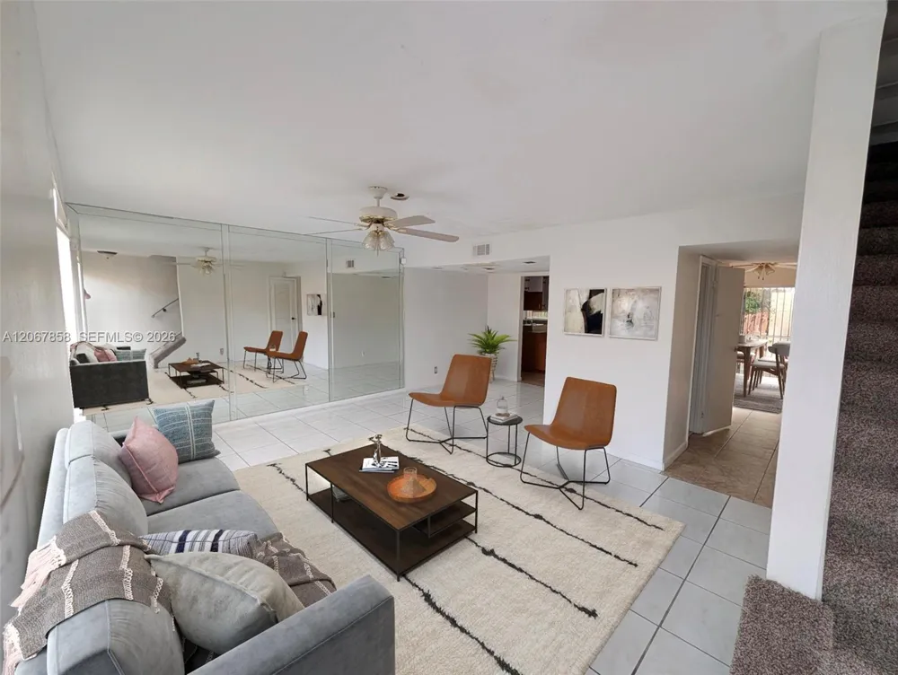 5664 Blueberry Ct #15 Lauderhill, FL 33313