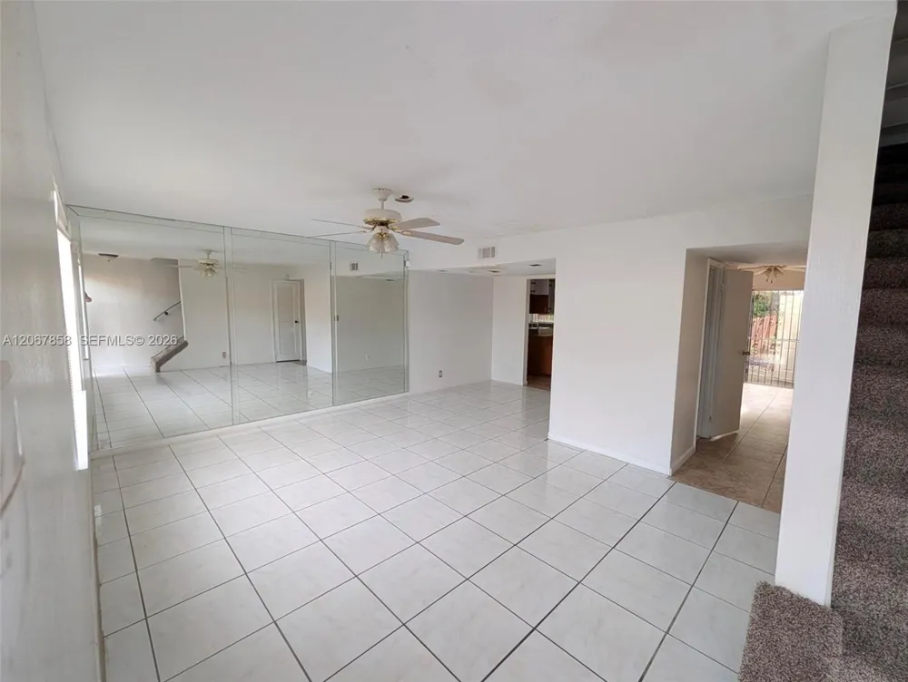 5664 Blueberry Ct #15 Lauderhill, FL 33313