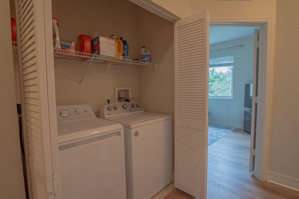 44 SE SEDONA CIRCLE #102 Stuart, FL 34994