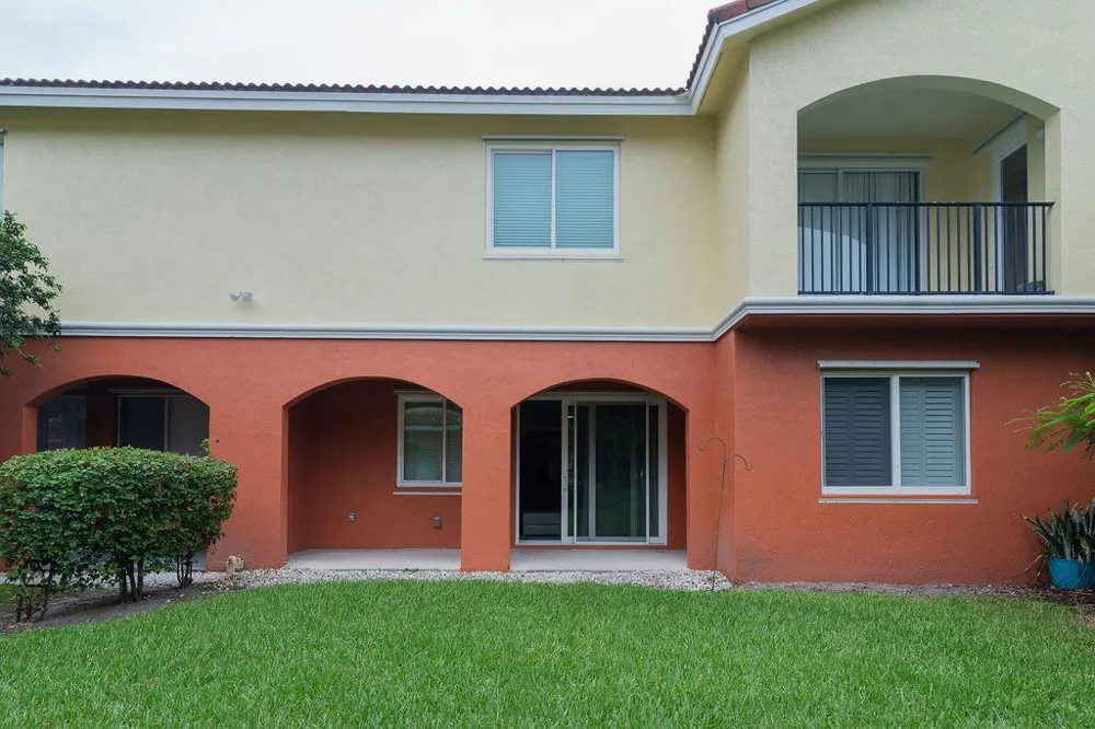 44 SE SEDONA CIRCLE #102 Stuart, FL 34994