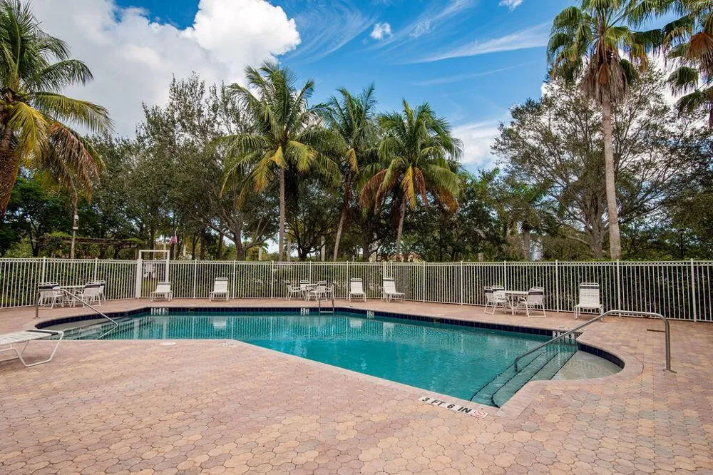 44 SE SEDONA CIRCLE #102 Stuart, FL 34994