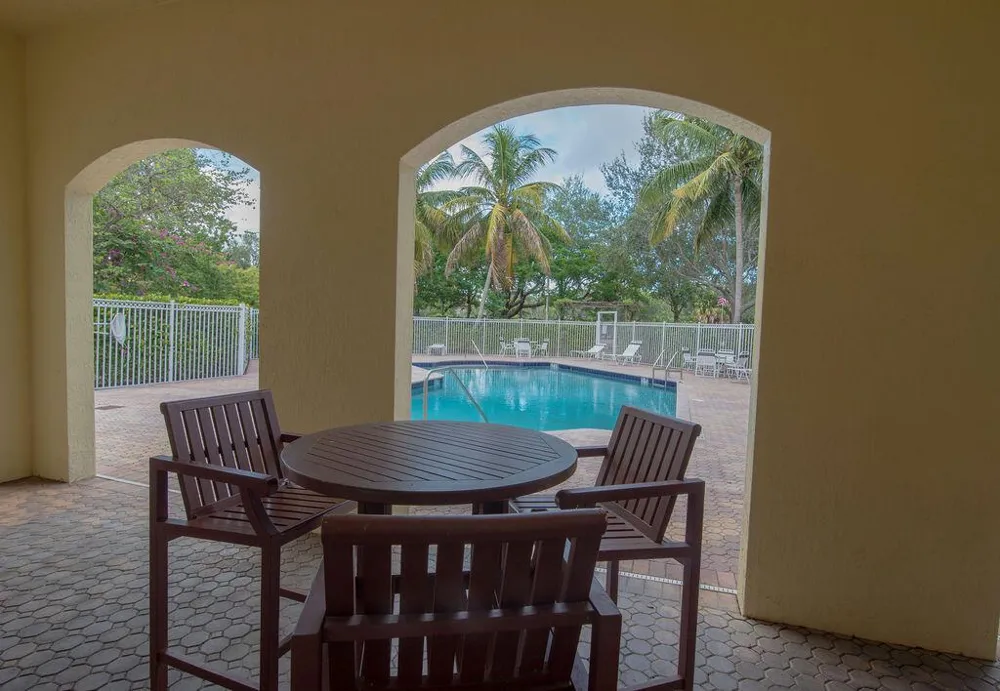 44 SE SEDONA CIRCLE #102 Stuart, FL 34994