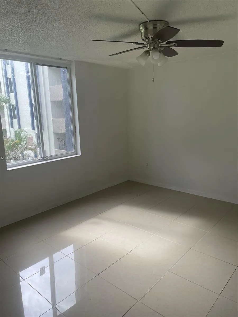 10000 NW 80th Ct #2337 Hialeah Gardens, FL 33016