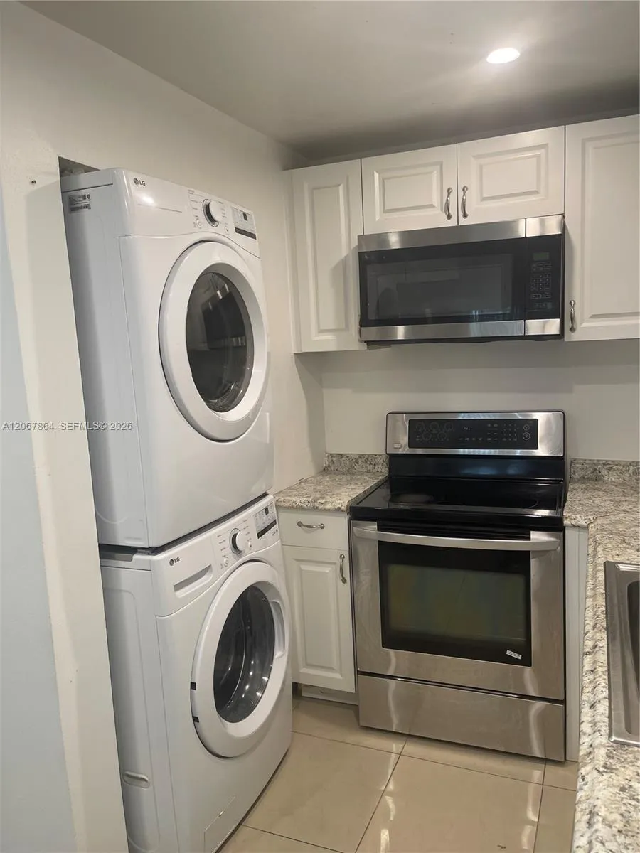 10000 NW 80th Ct #2337 Hialeah Gardens, FL 33016