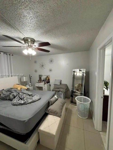 10000 NW 80th Ct #2337 Hialeah Gardens, FL 33016
