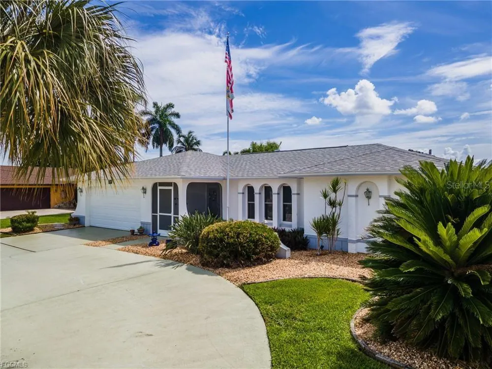 3319 SE 17TH AVENUE Cape Coral, FL 33904
