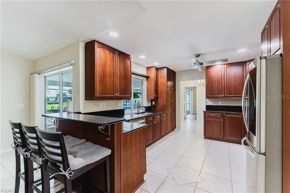 3319 SE 17TH AVENUE Cape Coral, FL 33904