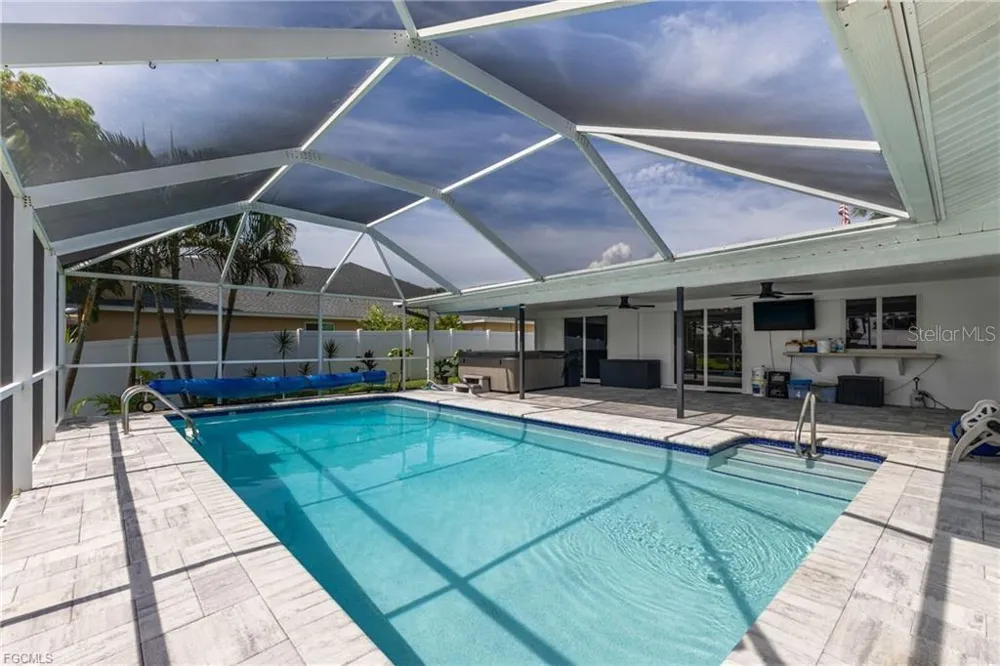 3319 SE 17TH AVENUE Cape Coral, FL 33904