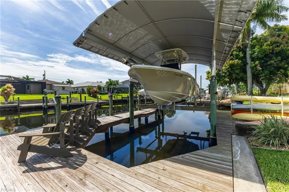 3319 SE 17TH AVENUE Cape Coral, FL 33904