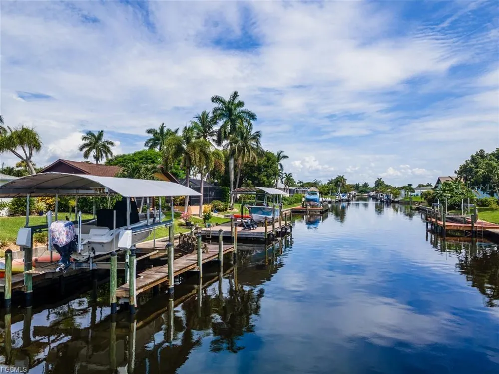 3319 SE 17TH AVENUE Cape Coral, FL 33904