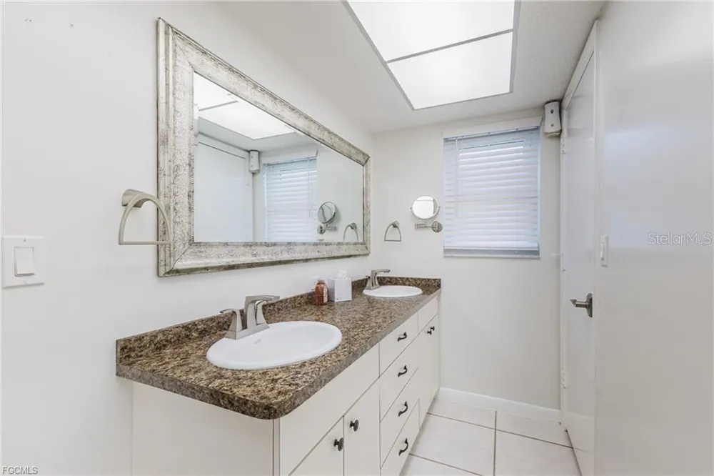 3319 SE 17TH AVENUE Cape Coral, FL 33904