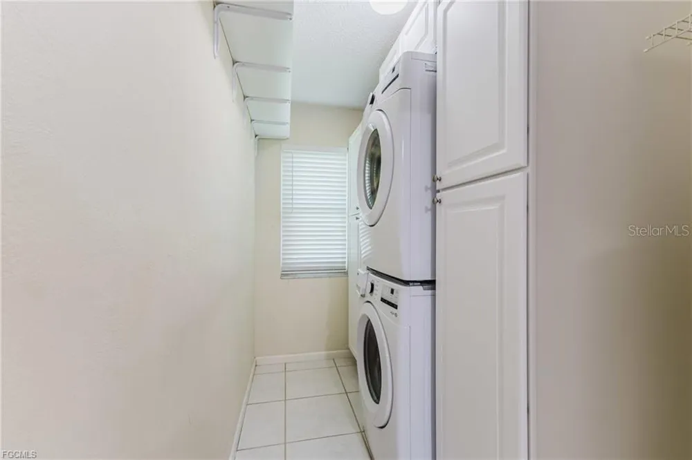 3319 SE 17TH AVENUE Cape Coral, FL 33904