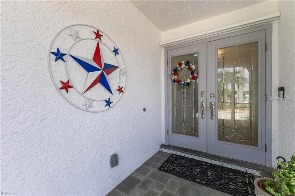 3319 SE 17TH AVENUE Cape Coral, FL 33904