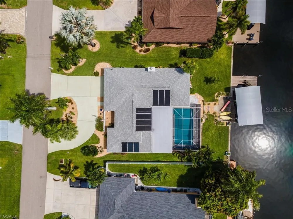 3319 SE 17TH AVENUE Cape Coral, FL 33904