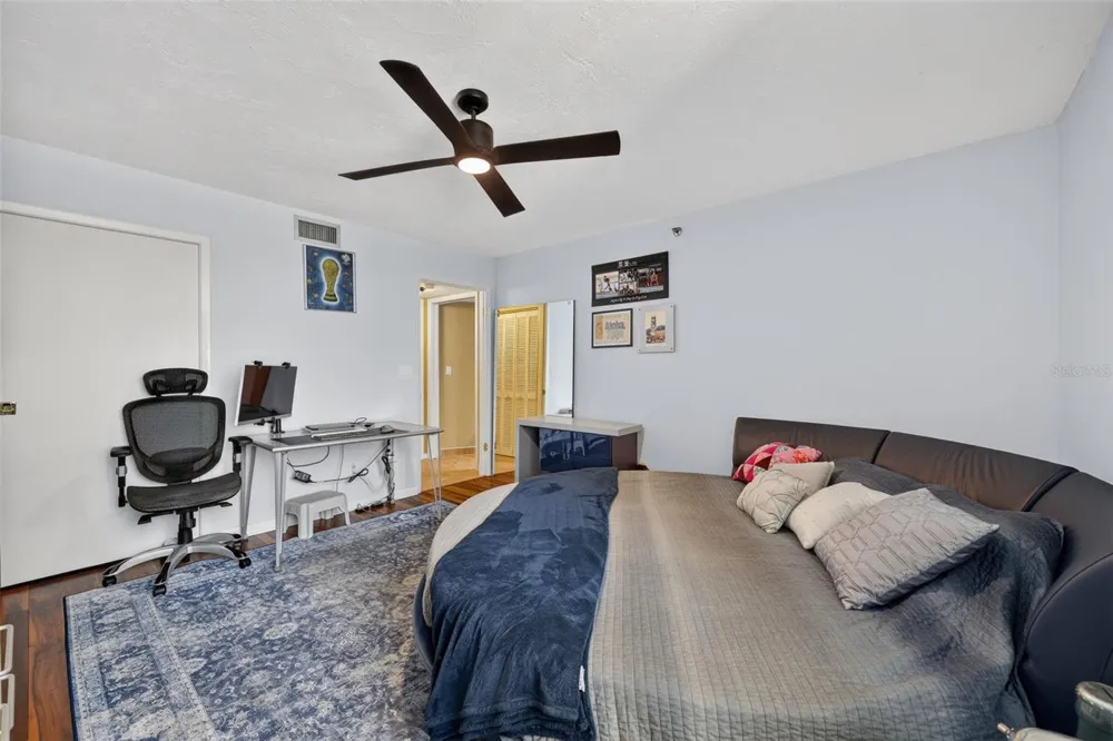 1600 GULF BOULEVARD #911 Clearwater Beach, FL 33767
