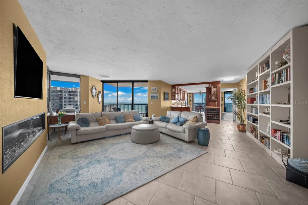 1600 GULF BOULEVARD #911 Clearwater Beach, FL 33767