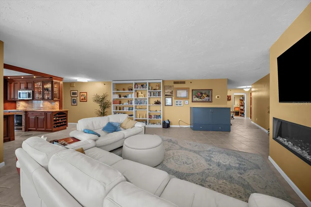 1600 GULF BOULEVARD #911 Clearwater Beach, FL 33767
